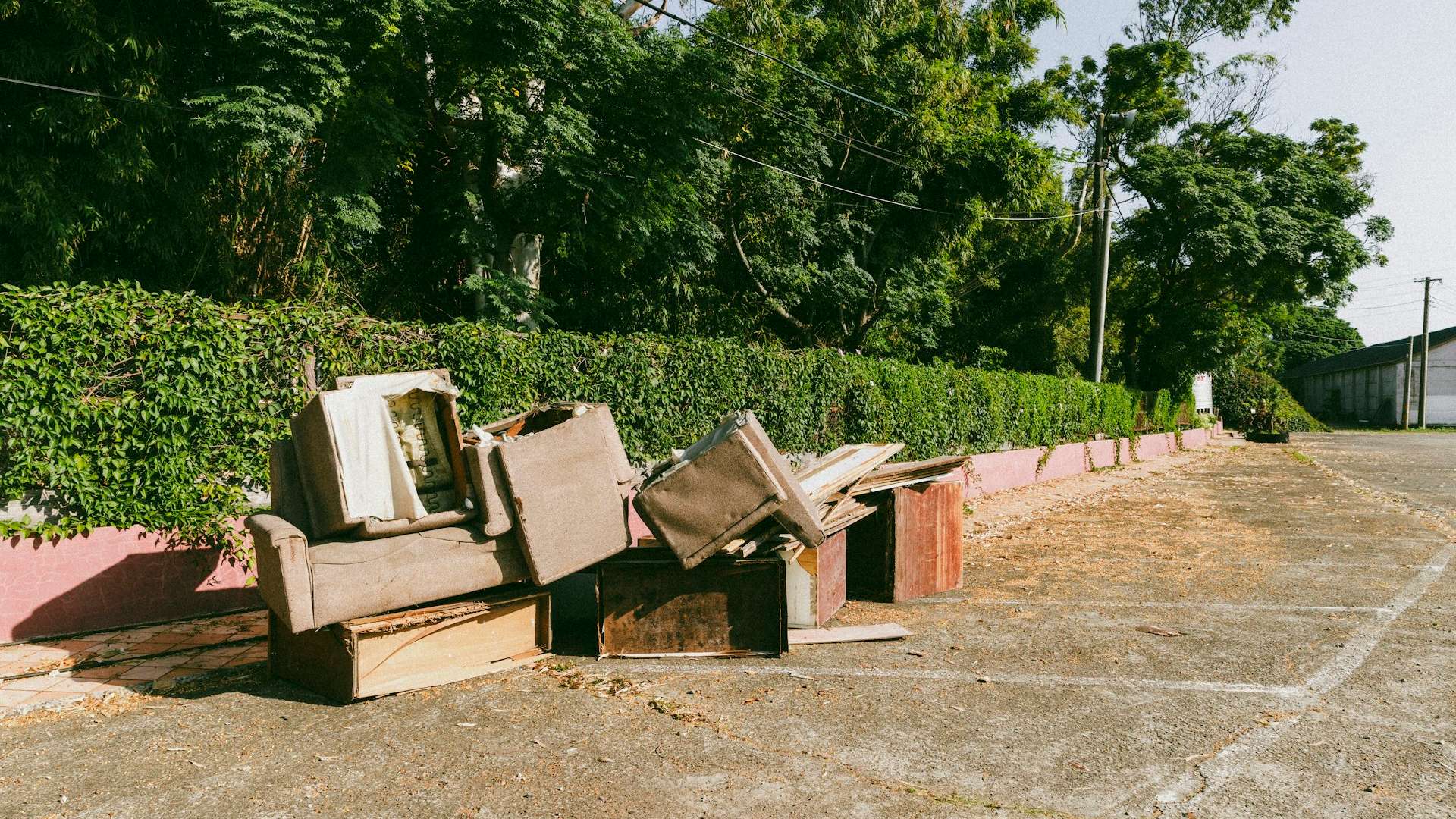 Junk removal services in Costa Mesa, CA